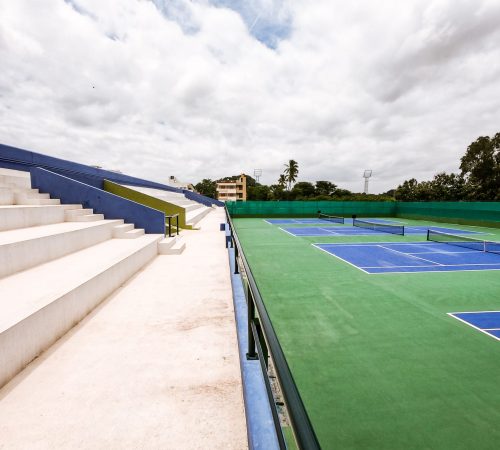 travel-nomades-rt0H-8IEOnU-unsplash